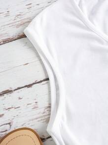 Plus Size Women Heart Pattern V-Neck Sleeveless Top, Suitable For Summer & Spring - White - View 4