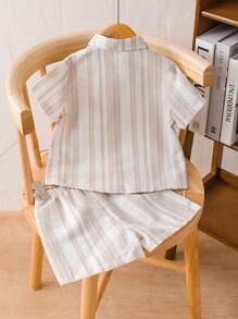 SHEIN 2 件套幼儿男童休闲米色短袖 Polo 开衫上衣和松紧腰短裤，适合春夏季居家、户外、旅行和度假 - 杏色 - 查看 2