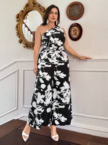 SHEIN Privé Plus Size Women's Cutout Design Czarno-biały nadruk Długi płaszcz i szerokie spodnie na wakacje w kurorcie i na plaży