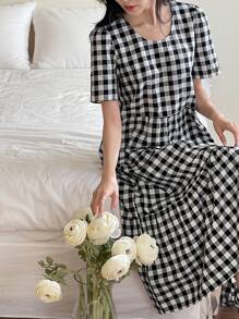 DAZY Women's Long V-Neck Loose Plaid Dress, Elegant Style,Casual Women Dresses - Black and White - View 9