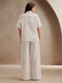 Anewsta 2 件优雅女士镂空刺绣衬衫和裤子套装，适合夏季、度假、节日 - 白色 - 查看 6