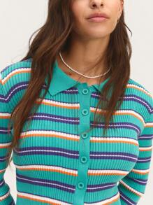 SHEIN Unity كارديجان محبوك مخطط بألوان صيفية زاهية، مع تصميم قصير وإغلاق بأزرار، مثالي للارتداء فوق الملابس اليومية أو الملابس الشاطئية