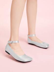 CUCCOO DOLLMOD Damen Mode Silberne Flache Schuhe mit schräger Zehenkappe - Silber - Übersicht 3