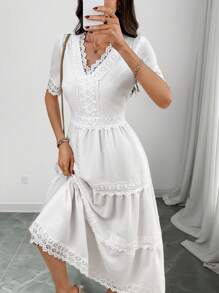 EMERY ROSE Women Solid Color Contrast Lace V-Neck Short Sleeve Dress