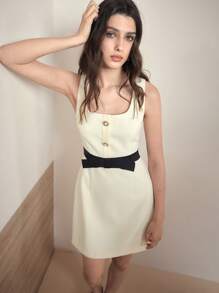 MOTF STUDIO ROBE COURTE À nœud À LA TAILLE BICOLORE