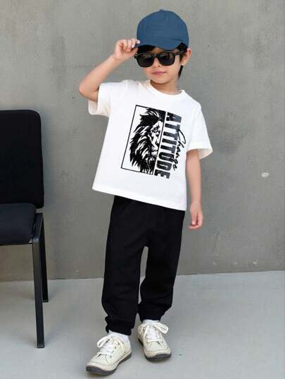 SHEIN 2pcs/Set Boys Casual Letter & Lion Graphic Short Sleeve T-Shirt And Pants Set