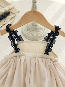 新生女宝宝可爱优雅杏色蝴蝶结装饰无袖连体衣，夏季 - 米色 - 查看 4