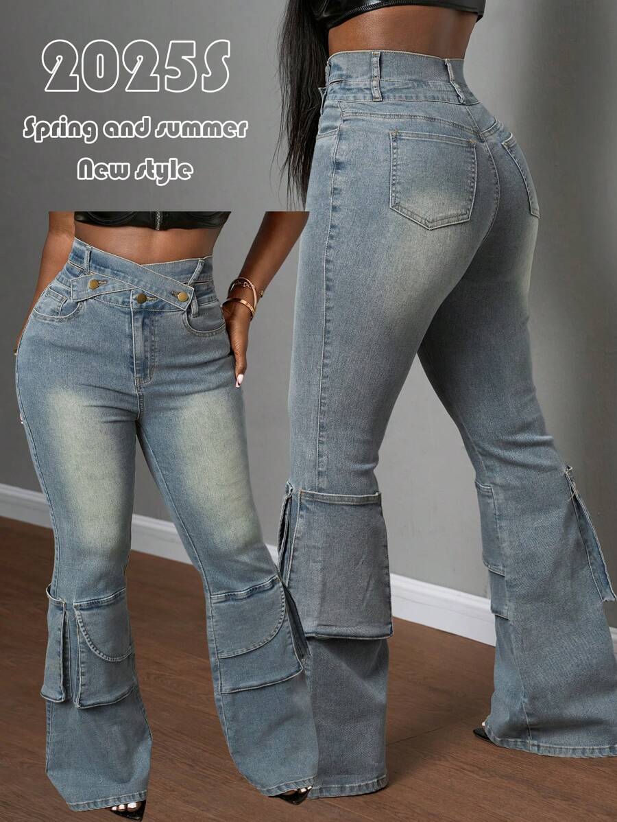 Slaydiva 2025年夏季新款音乐节、生日派对、毕业典礼、学生休闲日常、度假、邮轮旅行、海滩、日光浴热门街头风格朋克牛仔裤，不对称腰带，金属扣，口袋，喇叭裤，蓝色，女式长牛仔裤