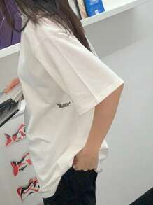 DAZY Drop Shoulder T-Shirt mit Buchstaben Grafik