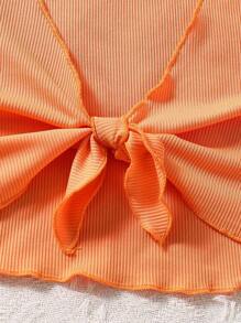 SHEIN Bộ 2 chiếc áo thun tay ngắn màu trơn đơn giản cho bé gái tuổi teen đi nghỉ mát và váy hở vai họa tiết hoa nhỏ nhắn - trái cam - Xem 3