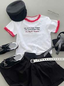 DAZY T-shirt à manches courtes pour femmes avec empiècement en dentelle et imprimé lettres, blanc, printemps/été, T-shirts graphiques