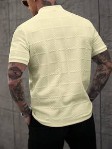 Manfinity Homme 男士休闲立领 Polo 衫，夏季时尚 - 杏色 - 查看 2