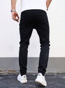 Manfinity Homme Men's Black Denim Jeans: Casual Amekaji Style With Studded Detailing And A Long Modern Fit - Black - View 2