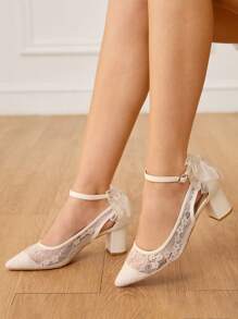 CUCCOO HITCHD 女士花卉刺绣蕾丝网眼露背蝴蝶结尖头方形粗跟浪漫优雅杏色高跟鞋，镂空设计，婚礼季新娘鞋