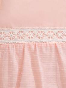 SHEIN Mono de princesa de ajuste ceñido con cuello redondo, decoración de lazo de encaje y color rosa claro, para bebé niña en verano - Rosa - Ver 7