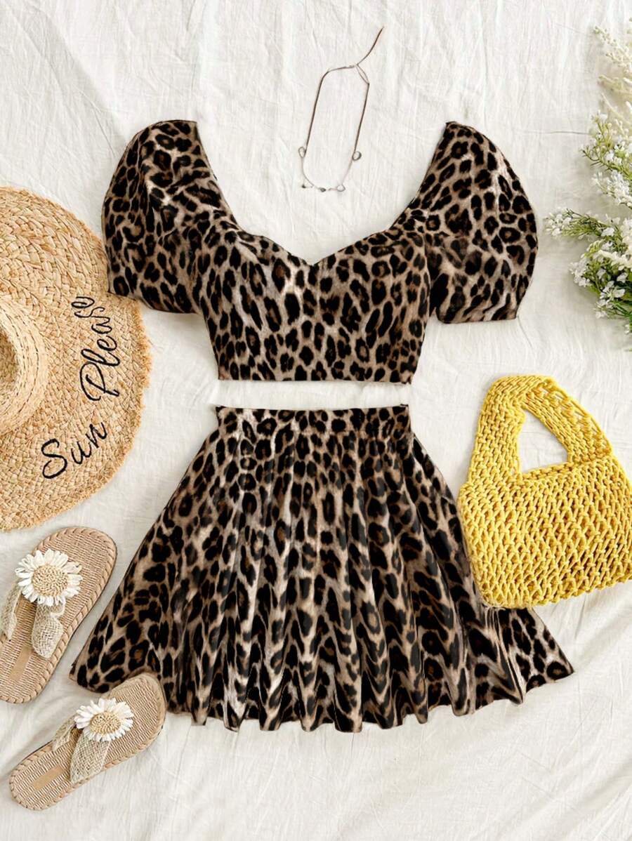SHEIN VCAY 2 件套大码女式夏季休闲豹纹泡泡袖鸡心领衬衫和迷你裙套装,母亲节礼物,复活节服装,女士度假服装,女士演唱会服装,度假两件套 - 棕色 - 查看 1