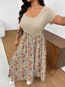 SHEIN Frenchy Vestido estampado floral bohemio de talla grande con mangas cortas y escote cuadrado para un look veraniego elegante