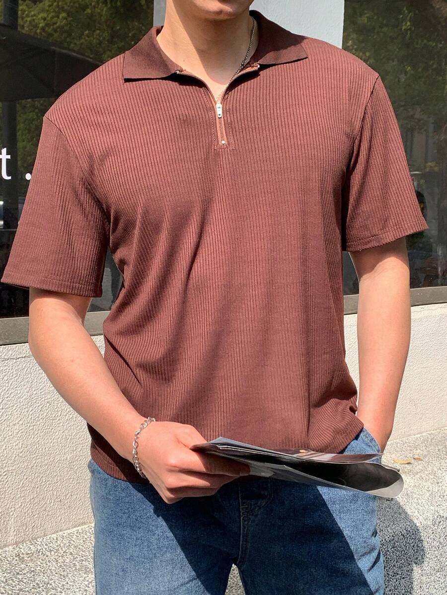 SHEIN Camisa polo marrón de ajuste minimalista y texturizado para niños adolescentes, de estilo casual escolar, cómodo y de moda, versátil para uso diario, escuela, viajes, deporte, vacaciones en la playa