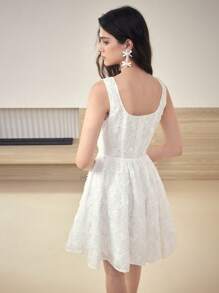 MOTF STUDIO Vestido midi con aplicación floral de malla - Blanco - Ver 6