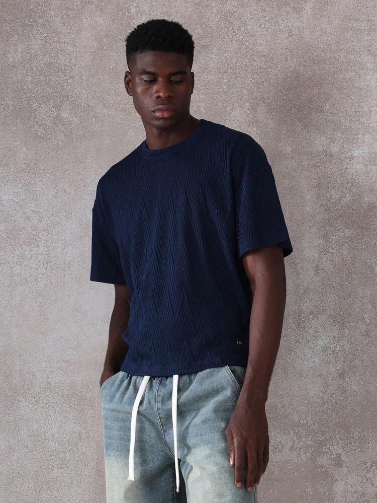 Koszulka z krótkim rękawem o dopasowanym kroju i teksturowanej dzianinie wysokiej jakości