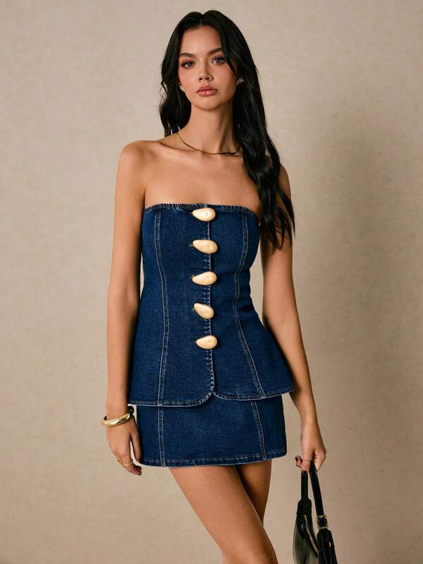 Poéselle Women's Denim Suits Denim Tube Top And Jeans Skirt Metal Button Decoration Women's Two Pieces Suits Elegant Suits Women's Denim Tube Top & Mini Skirt 2 Pieces Set, Fashionable For Summer Two Pieces Outfits Women Sets Two Pieces Country Concert Outfit Concert Women Outfit Birthday Outfit Streetwear Women Denim Outfit Festival Set, Old Money, Business Casual Woman