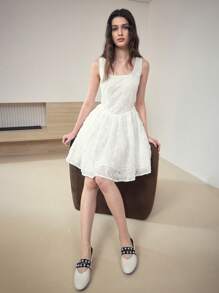 MOTF STUDIO Vestido midi con aplicación floral de malla - Blanco - Ver 5