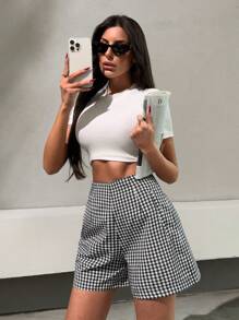 RueChic Women Solid Color Zipper Detailed Shorts Womens Clothes Woman Summer Outfits Short Outfits For Women Women S Outfit Women Work Outfits