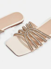 CUCCOO TILAWA 女士红色时尚金属扣平底凉鞋 - 杏色 - 查看 5