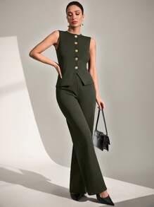 Costume décontracté femme composé d'un gilet unicolore boutonnage simple et d'un pantalon