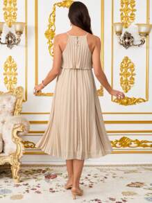 SHEIN Pregnant Women Elegant Solid Color Pleated Halter Dress, Summer Maternity Dress - Khaki - View 2