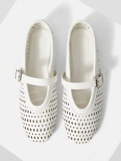 MOTF PREMIUM 女士鞋 法式新款时尚PU皮镂空搭扣圆头平底鞋，白色百搭气质优雅轻便防滑舒适仙气度假玛丽珍鞋