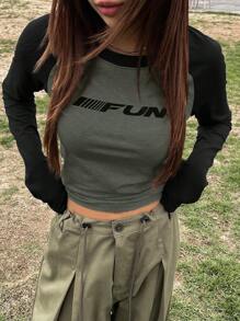 DAZY Blusa corta de manga raglán con gráfico de letra para mujer - Verde - Ver 5