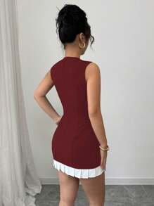 Chiquease 女士镂空金属扣荷叶边下摆连衣裙