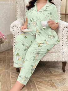 CottageSlumber Plus Size Ruffle Floral Print Elegant Sleepwear Set, Open Front Short Sleeve Top And Long Pants, Suitable For All Seasons, Outfits Cozy And Elegant Details - Green - View 4