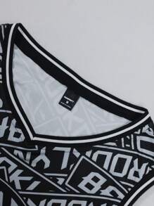 Manfinity Homme Men's All-Over Print V-Neck Tank Top And Pocket Shorts Set, Suitable For Summer - Black - View 8