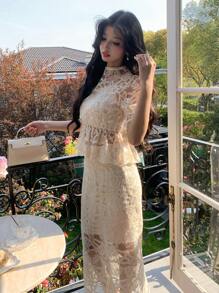 DAZY New Summer Openwork Embroidery Round Neck Short Sleeve Top + Skirt Elegant Two Pieces Set - White - View 1