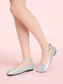 CUCCOO DOLLMOD Damen Mode Silberne Flache Schuhe mit schräger Zehenkappe - Silber - Übersicht 4