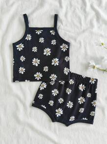 SHEIN Babygirl 两件套：可爱碎花吊带背心和松紧腰短裤，休闲简约风格，适合居家和户外，春季 - 彩色 - 查看 2