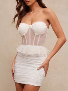 L'Amorae Parte superior con corpiño sin tirantes de malla blanca con fruncidos laterales y volantes en la cintura para mujer