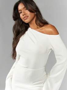 MISSGUIDED Asymmetric Off Shoulder Long Flare Sleeves Drape Mini Dress