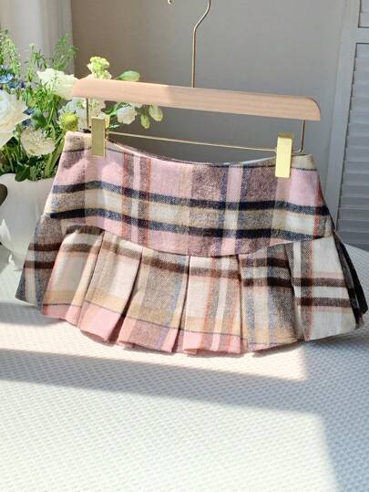 SHEIN x Carly Lawrence Comfortcana Women's Autumn And Winter Plaid Pleated Skirt