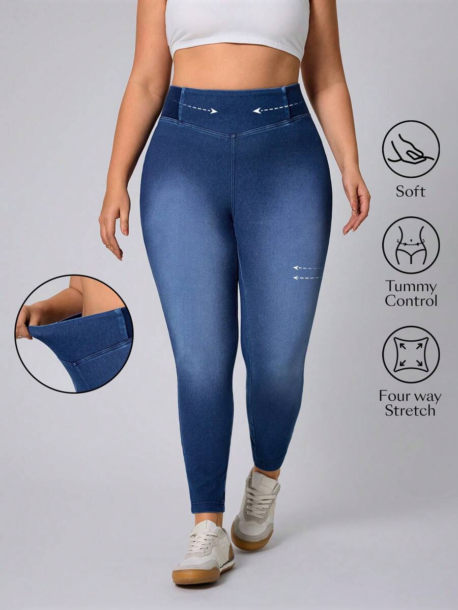 SHEIN Essnce Plus Size Plain Color Block Casual Stretchy Knit Jeans - Light Wash - View 1