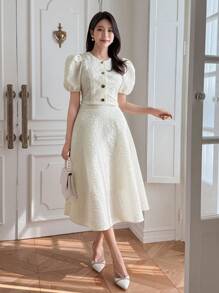 DAZY Bộ đồ nữ gồm áo cổ tròn thanh lịch kiểu Hàn Quốc và chân váy dáng rộng thoải mái. - trắng - Xem 3