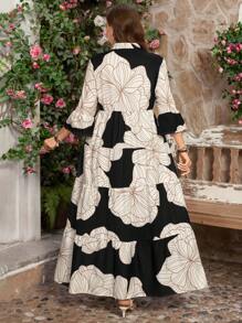 SHEIN LUNE 大码花卉印花休闲四层 V 领荷叶边短袖多层下摆摇摆夏季连衣裙，适合度假和休闲穿着 Ramadam - 黑色 - 查看 2