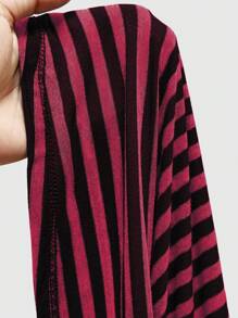 ROMWE Goth Y2K Retro Style Striped Crop Top - Red and Black - View 5