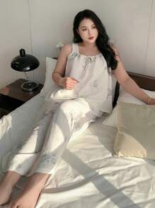 Dazy Plus Plus Size All-Over Floral Print Loose Camisole Top And Pants Home Pajama Set, Back To School Clothes