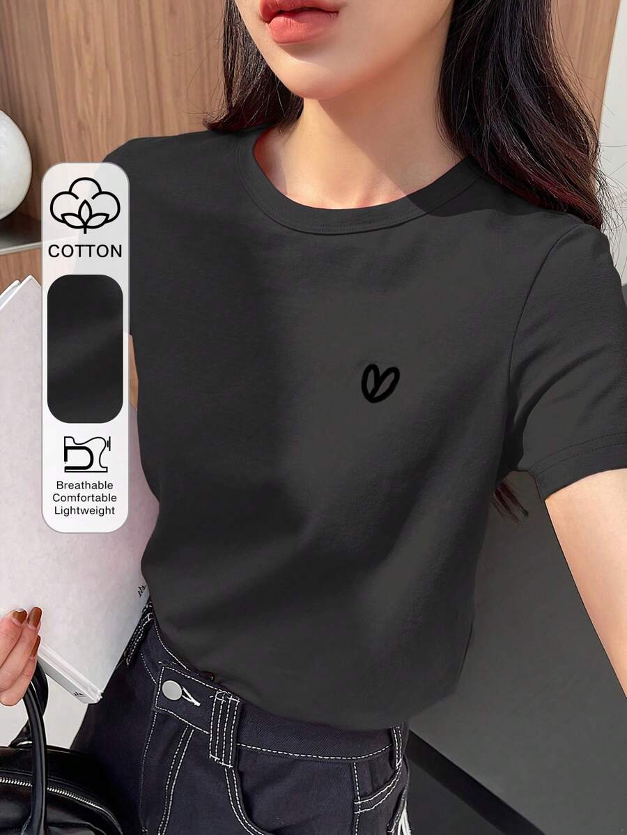 DAZY Camiseta de manga corta con bordado de corazón de unicolor para mujer, casual de negocios, tops estilo universitario para mujer - Gris Oscuro - Ver 1