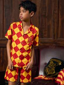HARRY POTTER X SHEIN Tween Boy Lion House 格子马球领上衣和短裤睡衣休闲家居服套装 - 酒紅色 - 查看 5