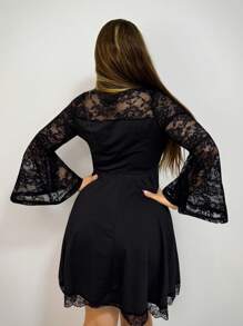 SHEIN ICON 大码黑色长袖喇叭袖蕾丝边腰部 A 字形连衣裙，Y2K、朋克、音乐节风格