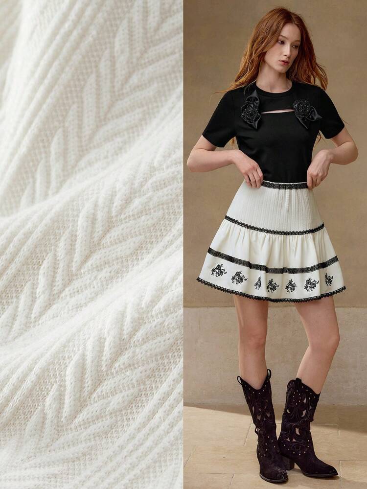 CONTRAST LACE GATHERED SKIRT